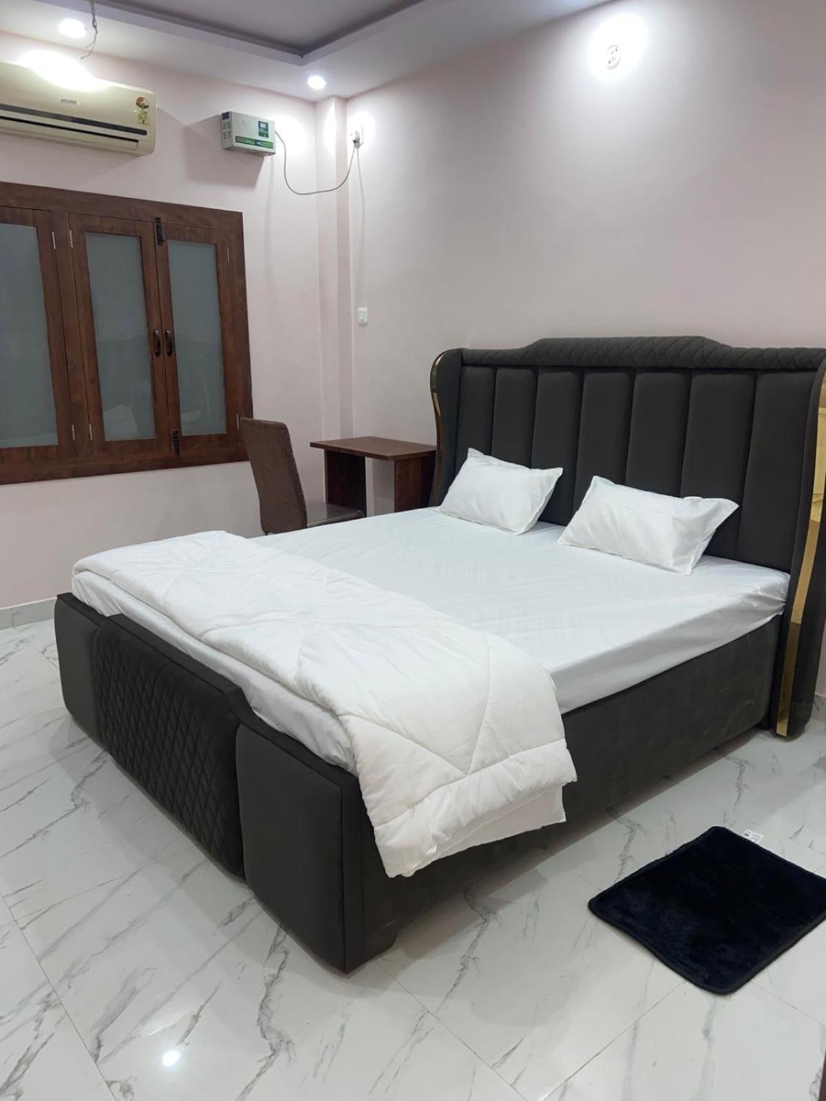 Hotel Nirmal Niwas Varanasi Exterior foto